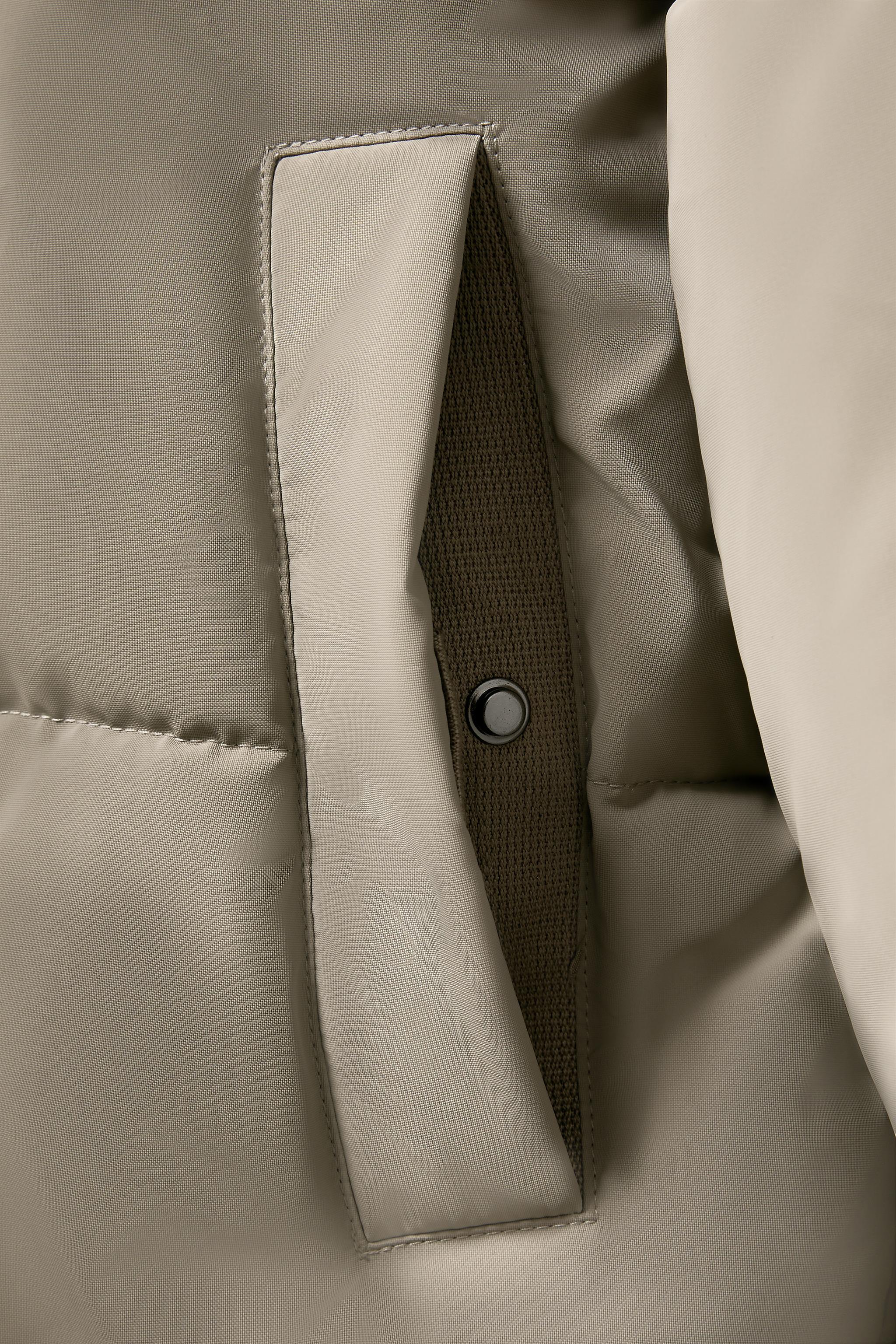 ANORAK COURT À CAPUCHE DÉPERLANT ET COUPE-VENT